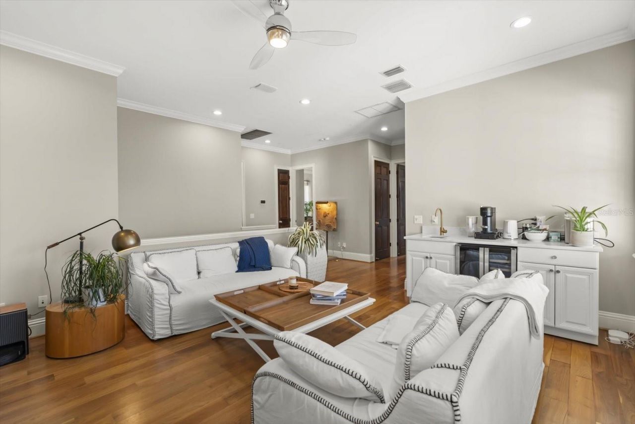 4381 New Broad Street, Orlando, FL 32814 Photo