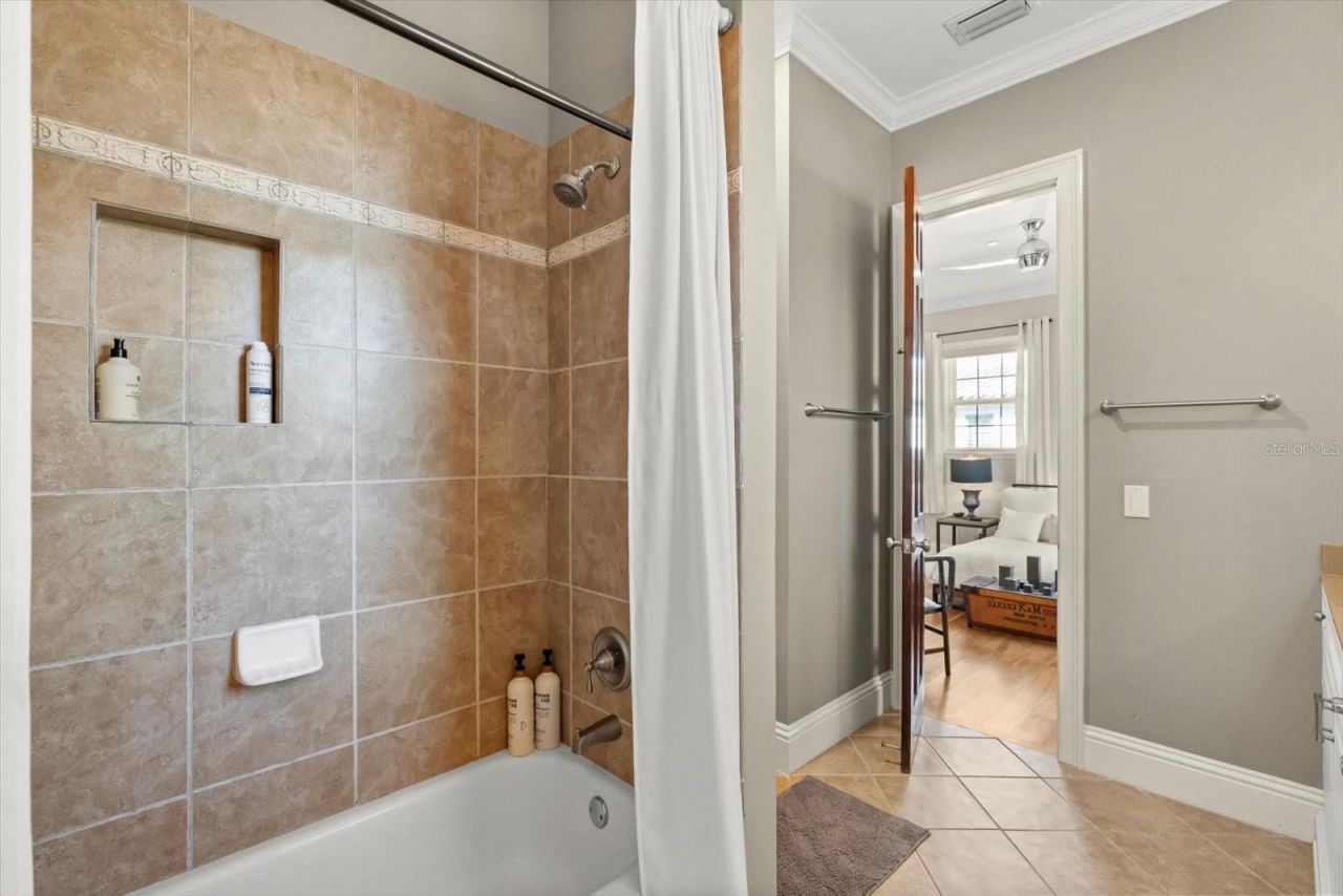 4381 New Broad Street, Orlando, FL 32814 Photo