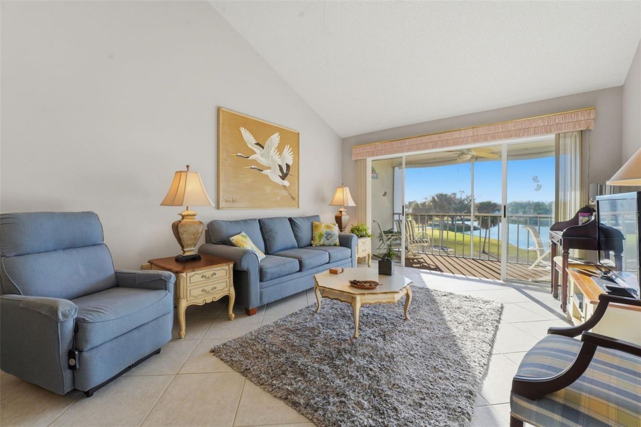 437 Cerromar Lane, Unit 520, Venice, FL 34293 Photo