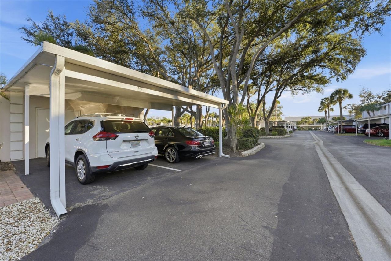 437 Cerromar Lane, Unit 520, Venice, FL 34293 Photo