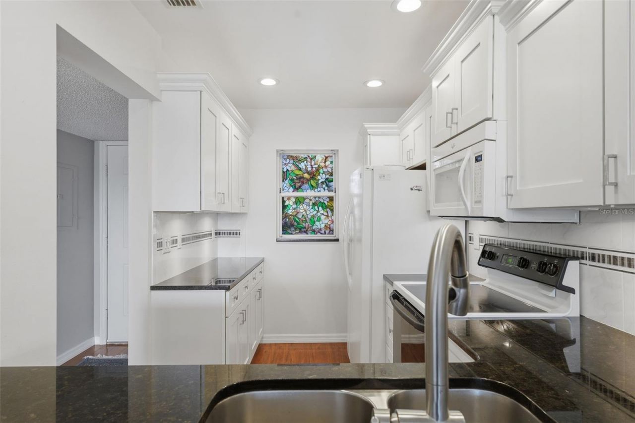 437 Cerromar Lane, Unit 520, Venice, FL 34293 Photo