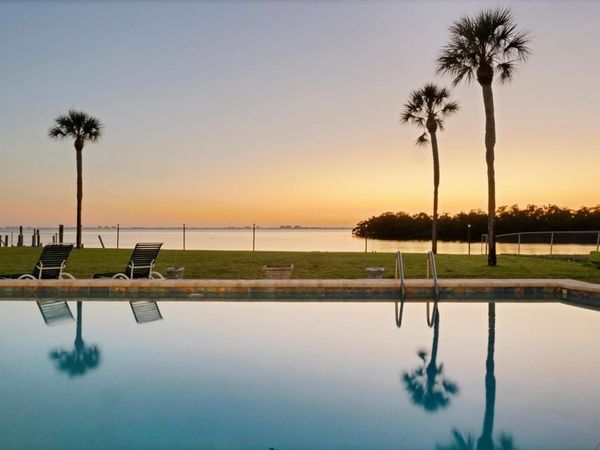 7318 WESTMORELAND DRIVE, SARASOTA, FL 34243