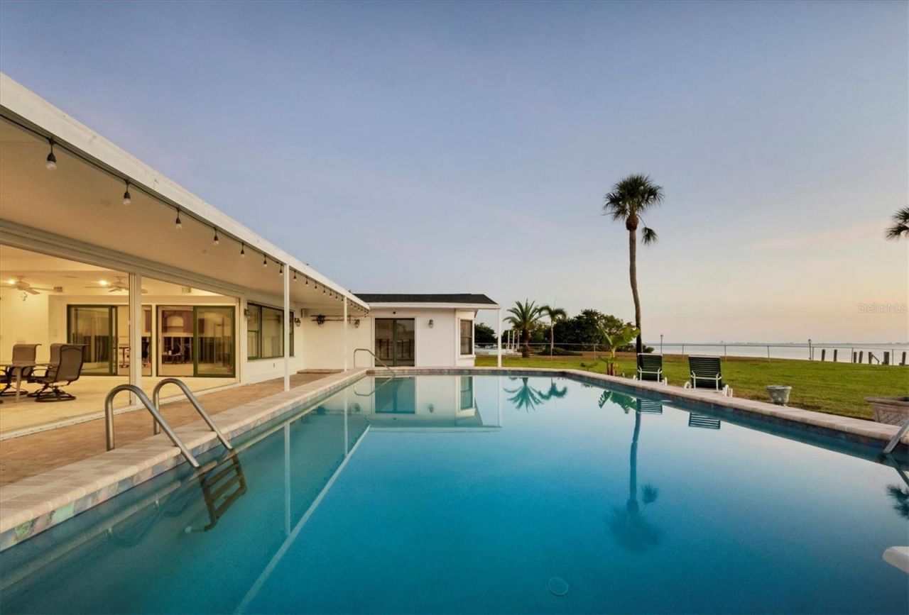 7318 Westmoreland Drive, Sarasota, FL 34243 Photo