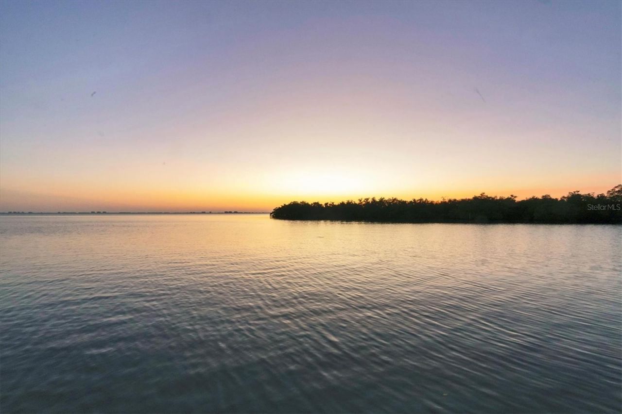 7318 Westmoreland Drive, Sarasota, FL 34243 Photo