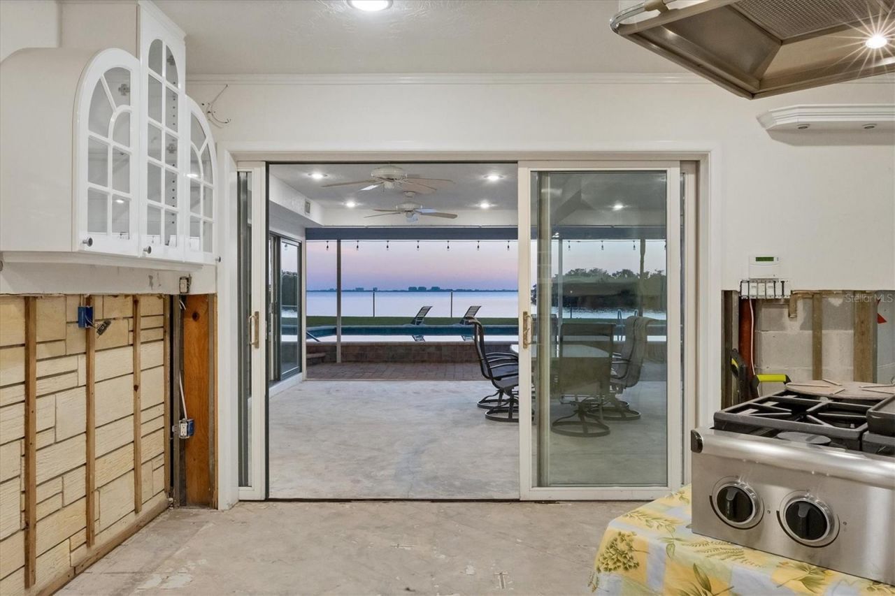 7318 Westmoreland Drive, Sarasota, FL 34243 Photo