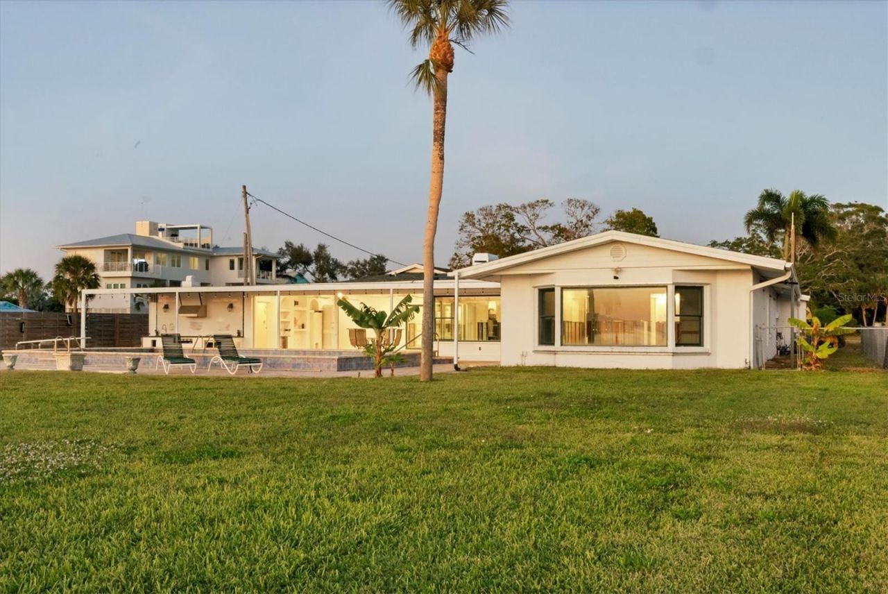 7318 Westmoreland Drive, Sarasota, FL 34243 Photo