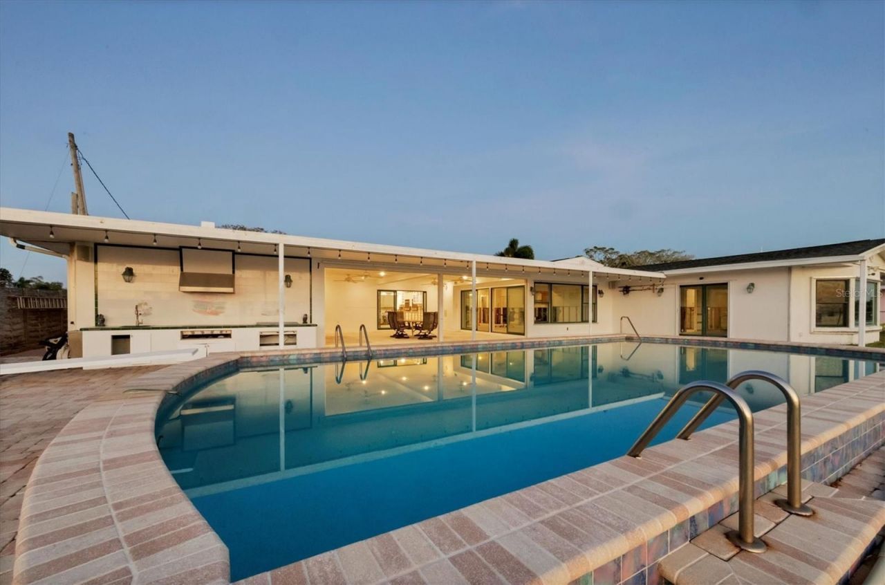 7318 Westmoreland Drive, Sarasota, FL 34243 Photo