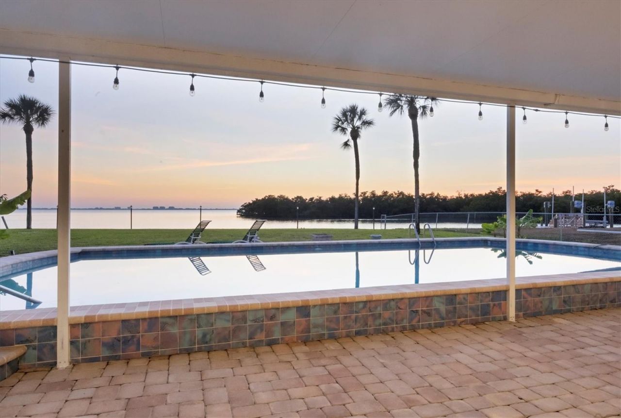 7318 Westmoreland Drive, Sarasota, FL 34243 Photo