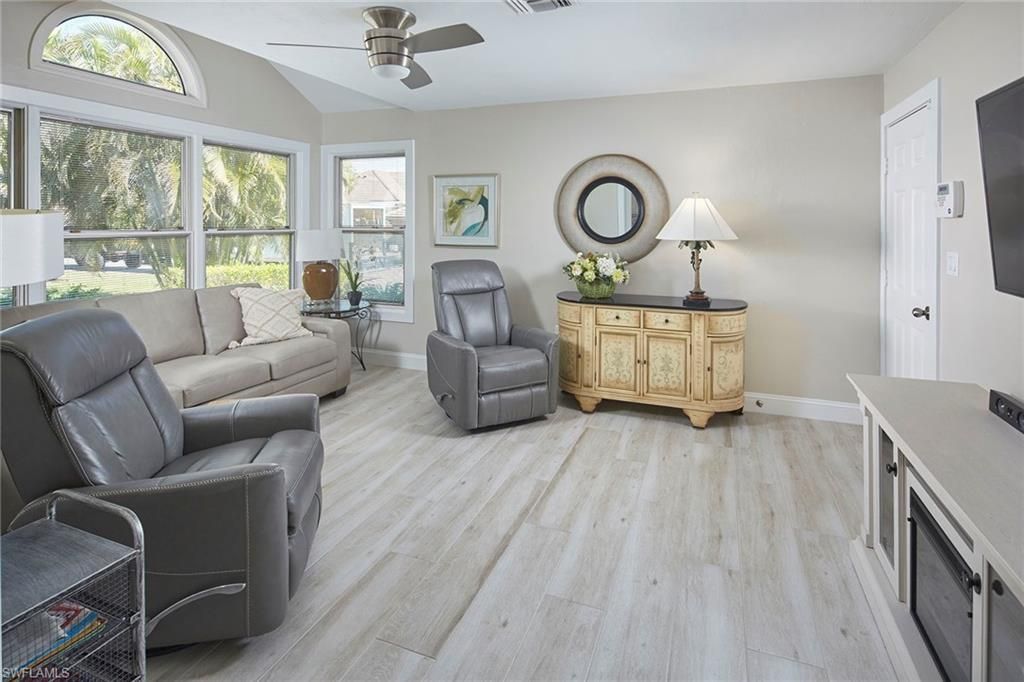 4062 Crayton Rd, Unit F5, Naples, FL 34103 Photo