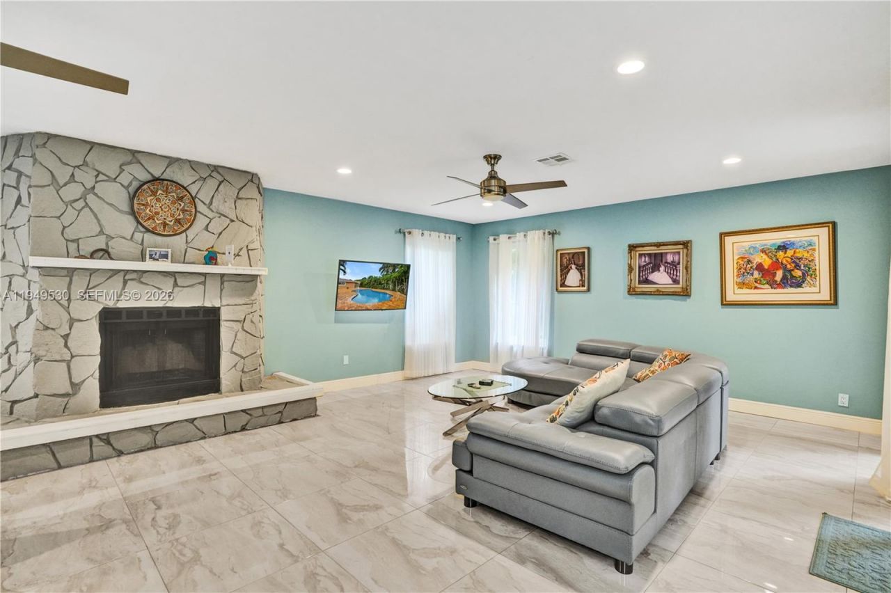 11201 NW 4th Court, Plantation, FL 33325 Photo