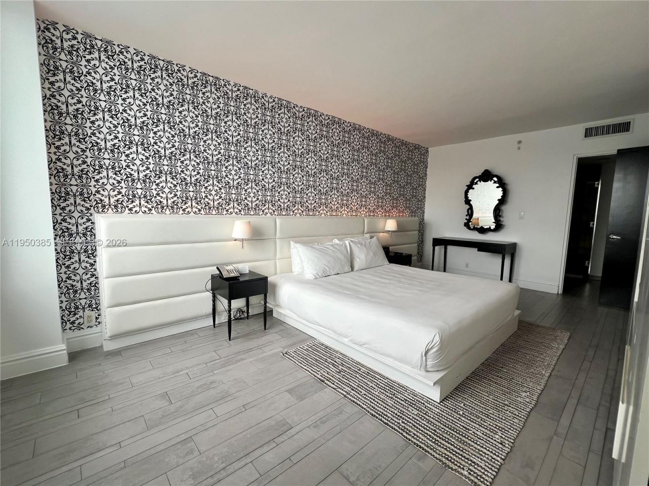 1100 West Ave , Unit 910, Miami Beach, FL 33139 Photo