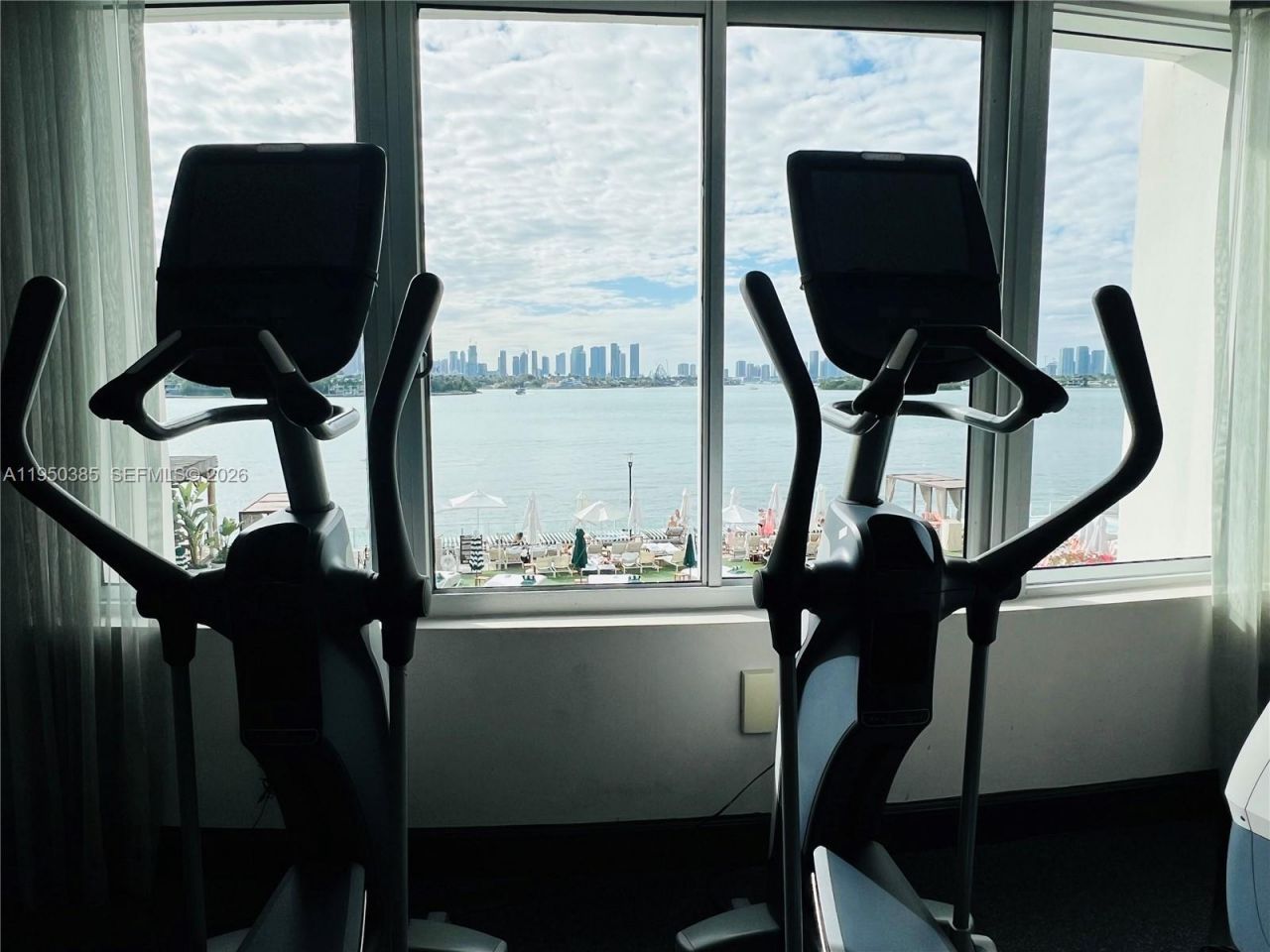 1100 West Ave , Unit 910, Miami Beach, FL 33139 Photo