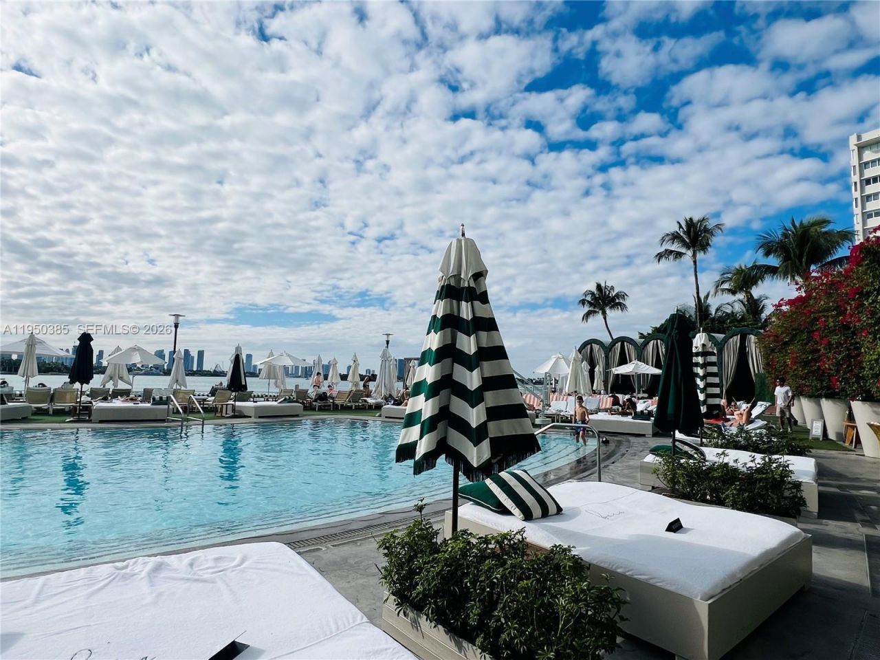 1100 West Ave , Unit 910, Miami Beach, FL 33139 Photo