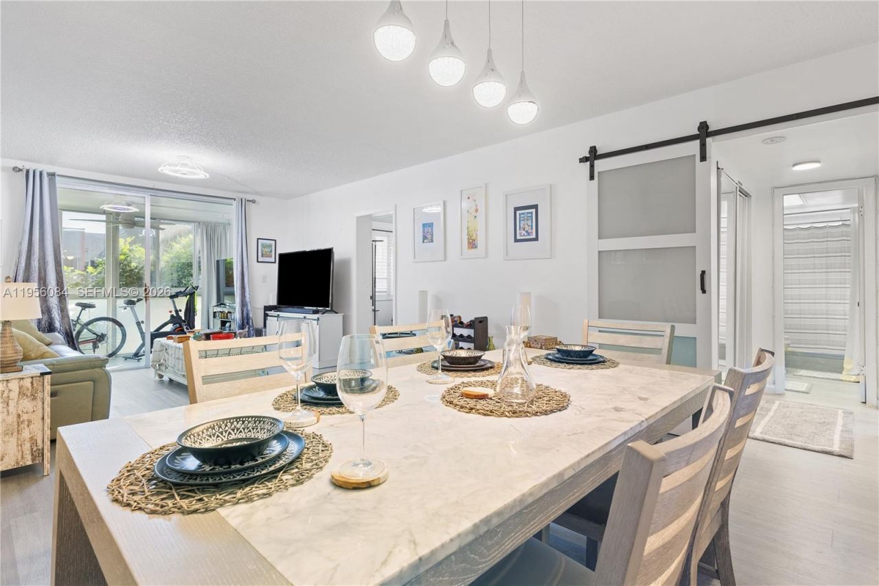 5935 Del Lago Cir, Unit 209, Sunrise, FL 33313 Photo