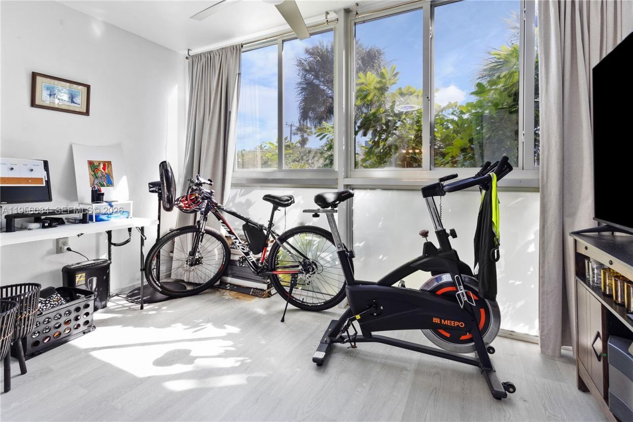 5935 Del Lago Cir, Unit 209, Sunrise, FL 33313 Photo