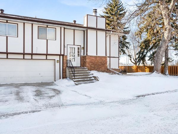 2305 4th Avenue S, Moorhead, MN 56560