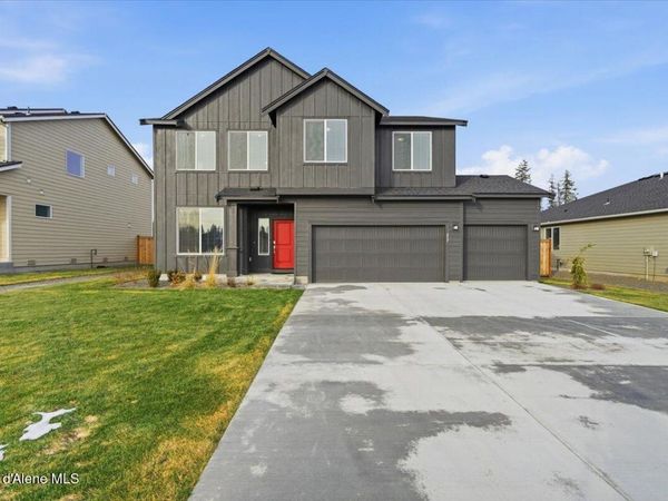 457 E Burdock LOOP, Hayden, ID 83835