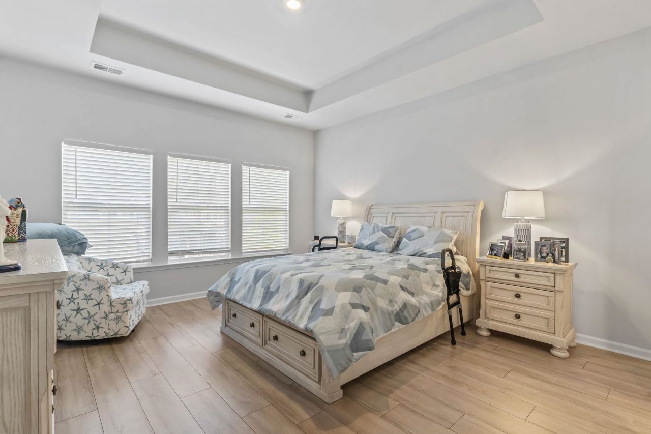 5864 Whitebark Dr. Photo 12