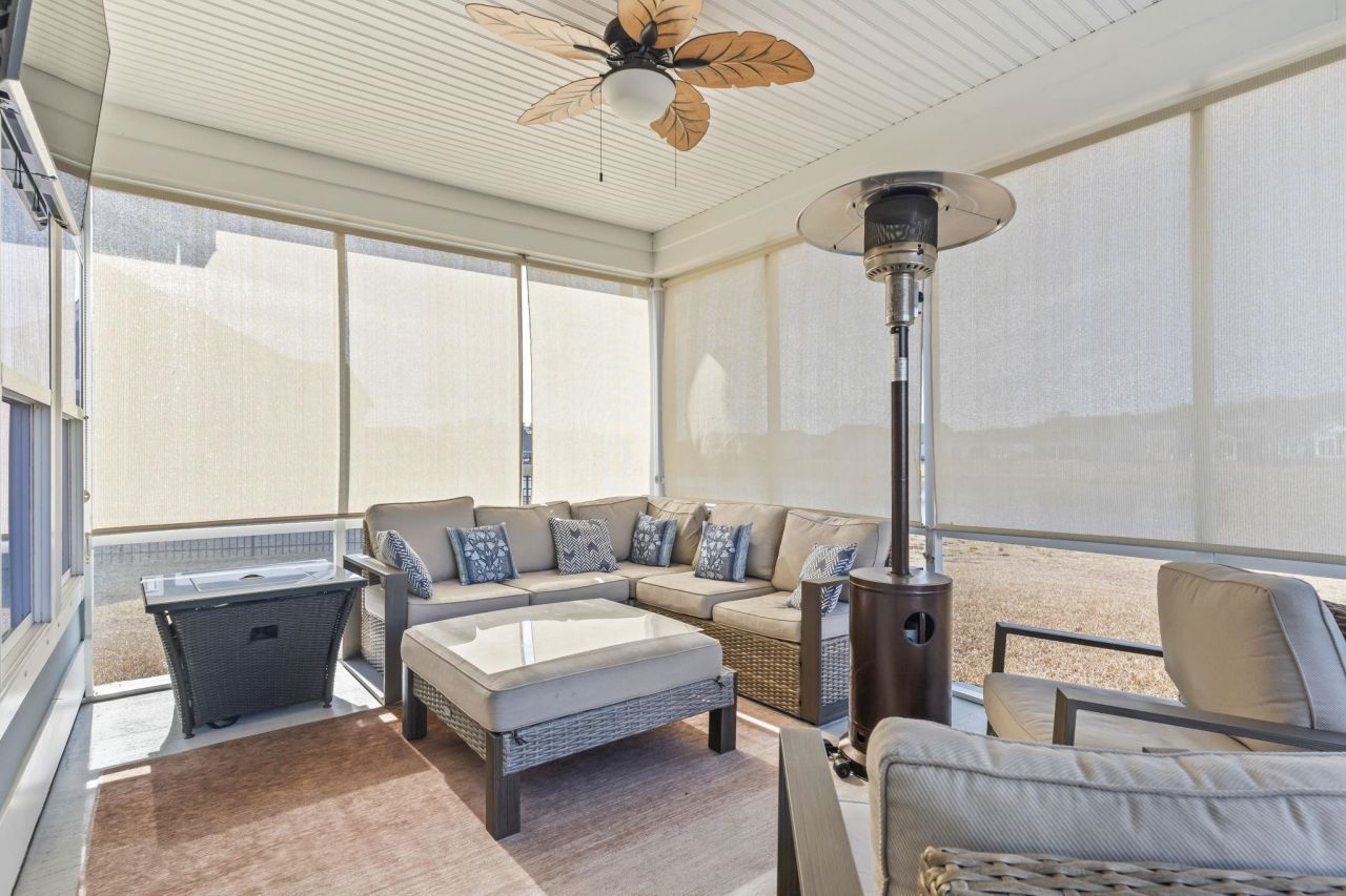 5864 Whitebark Dr. Photo 15