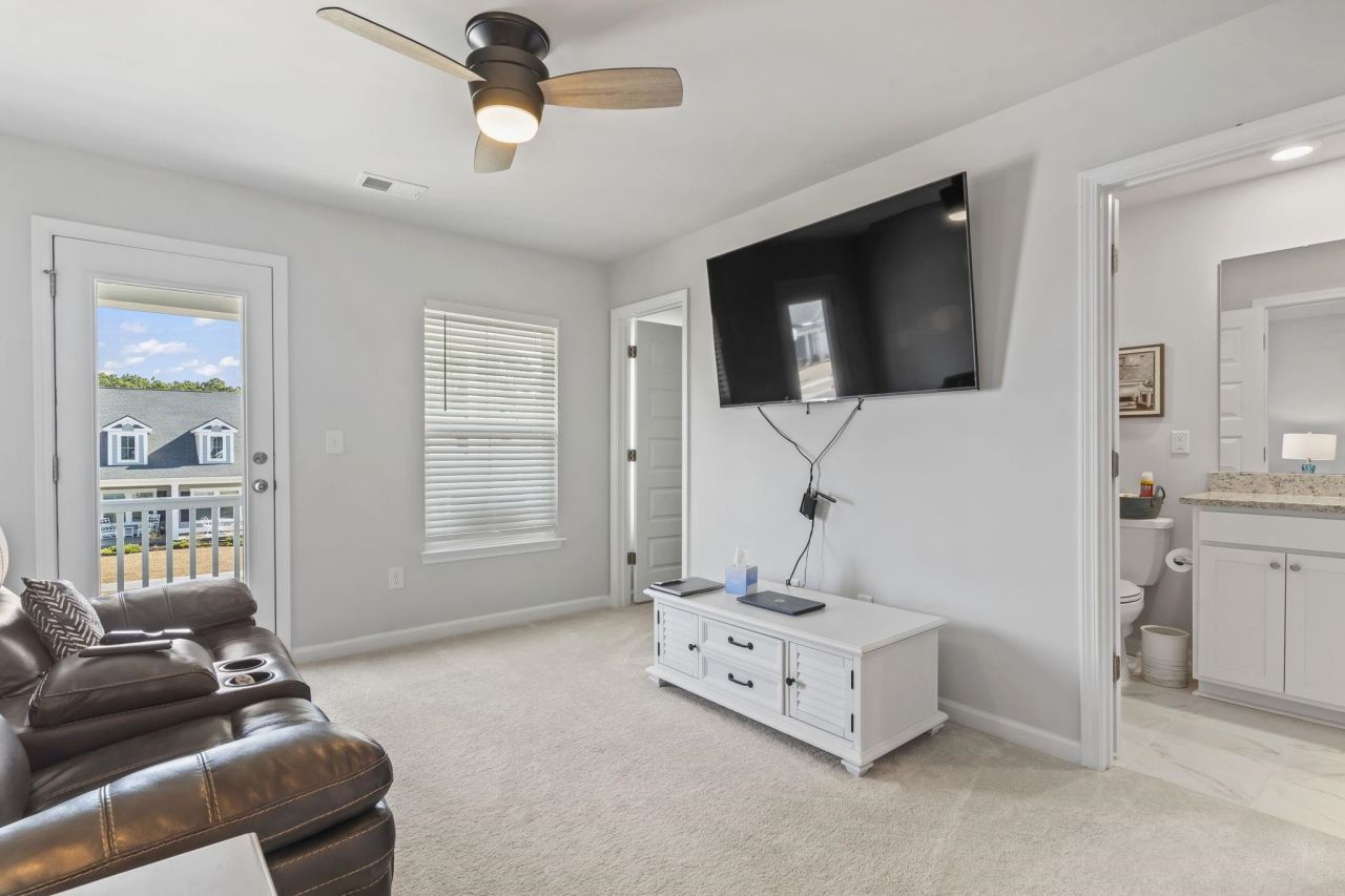 5864 Whitebark Dr. Photo 20