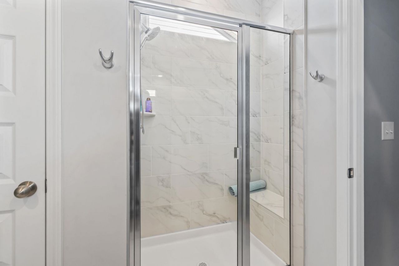 5864 Whitebark Dr. Photo 22