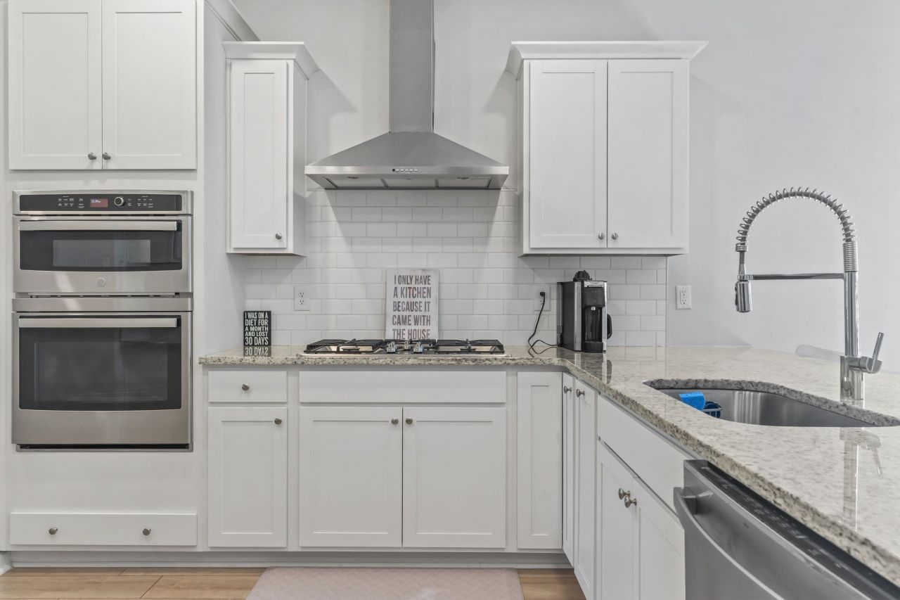 5864 Whitebark Dr. Photo 5