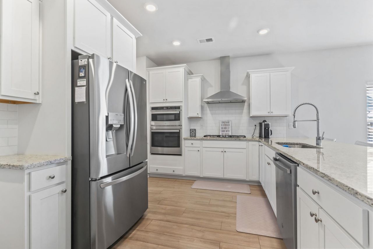 5864 Whitebark Dr. Photo 6