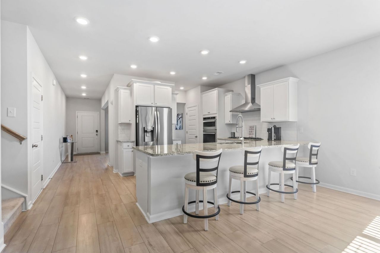 5864 Whitebark Dr. Photo 8