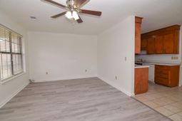 115 Ashwood Court photo 4