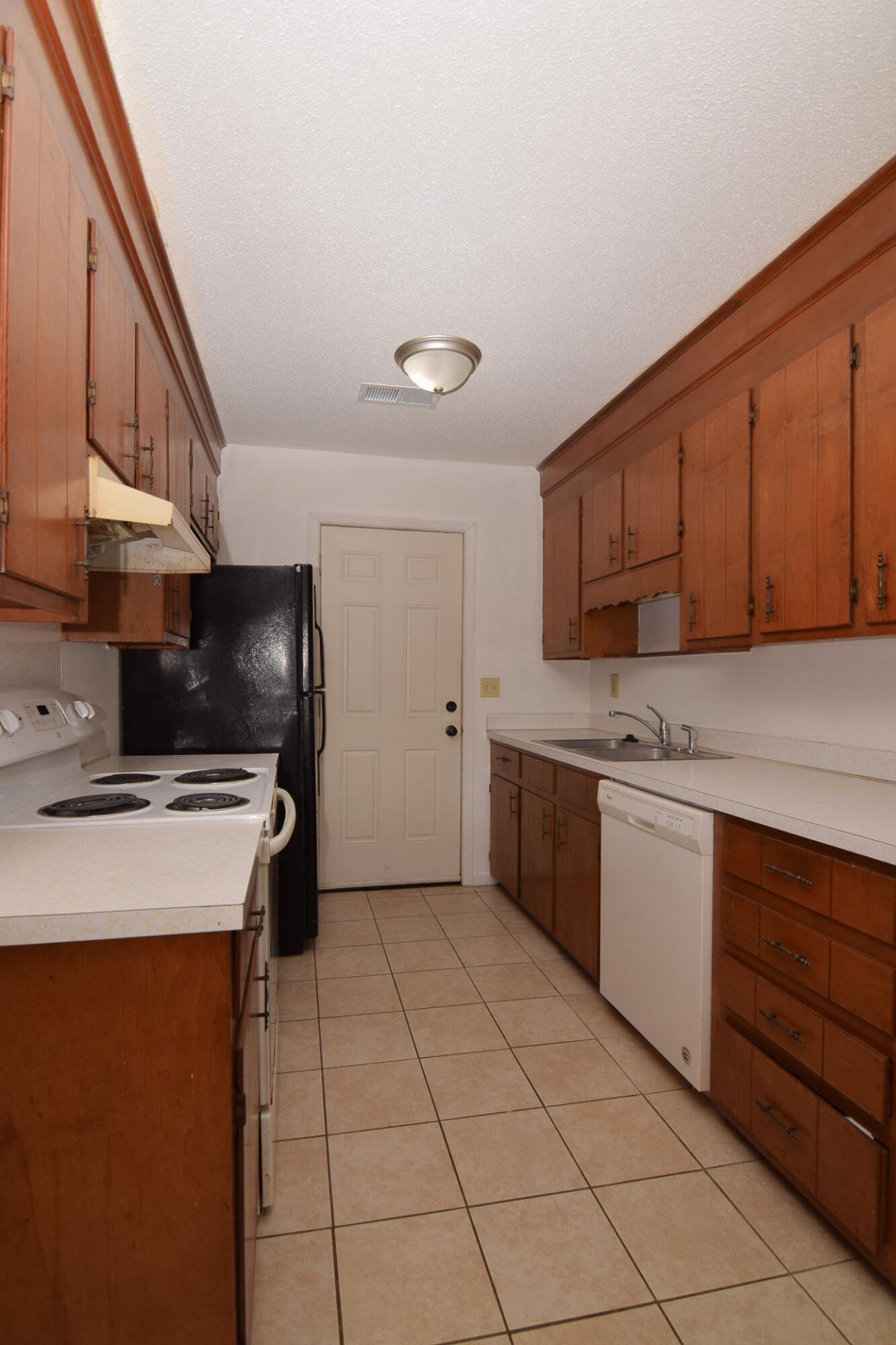 115 Ashwood Court Photo 4