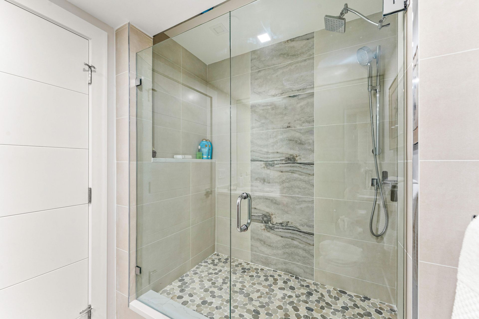 2427 Presidential Way, Unit 404, West Palm Beach, FL 33401 Photo