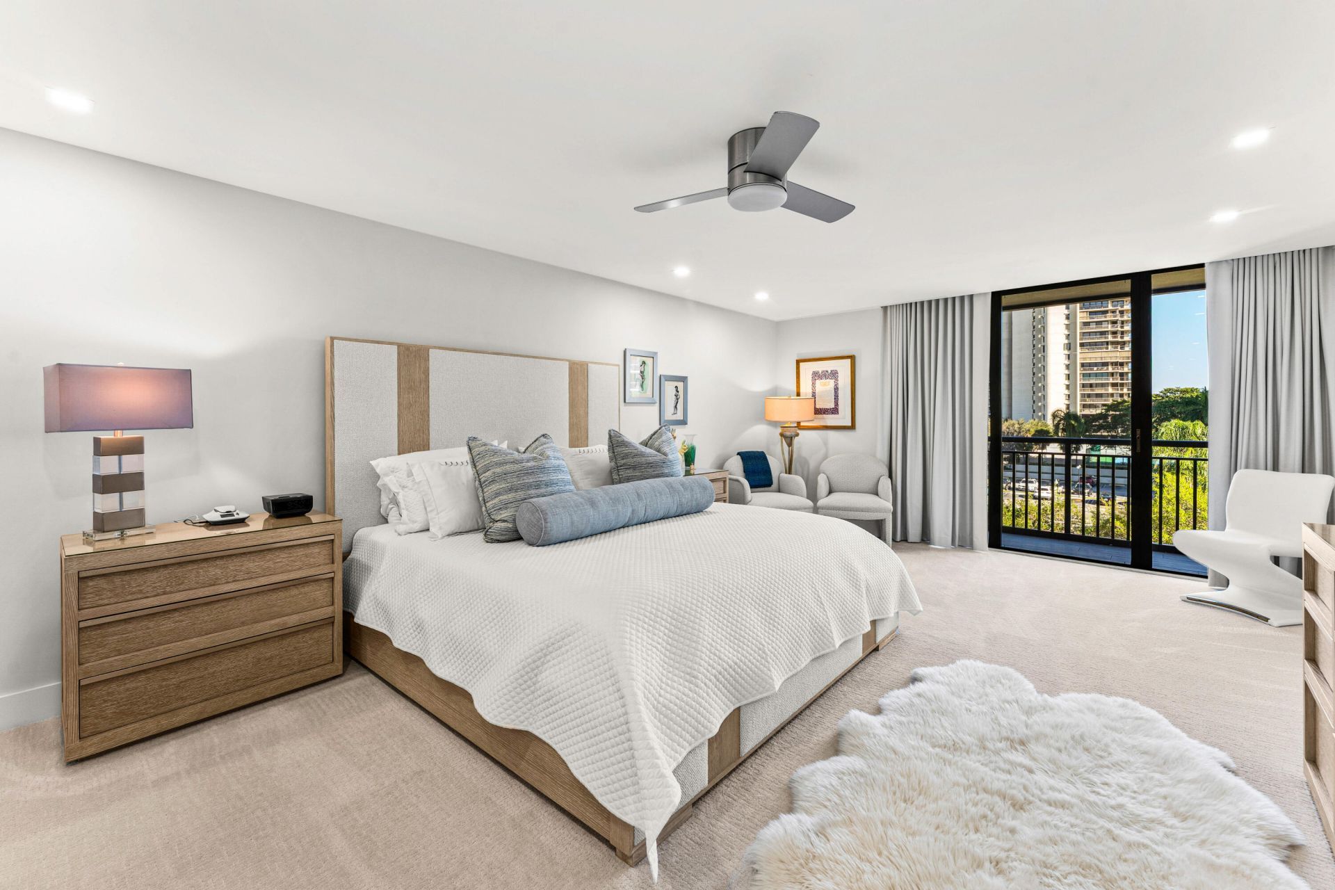 2427 Presidential Way, Unit 404, West Palm Beach, FL 33401 Photo