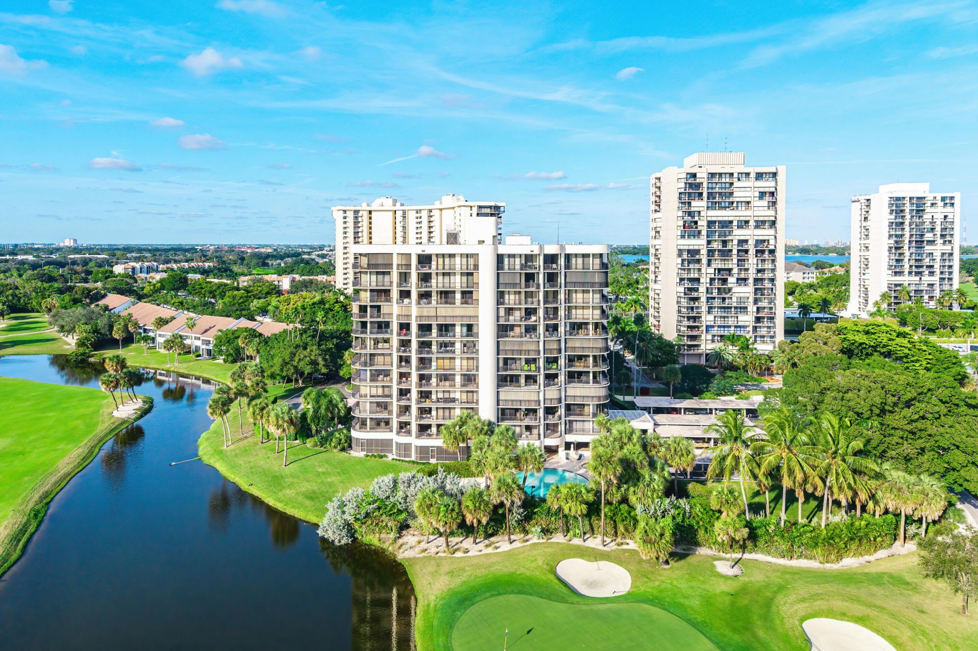 2427 Presidential Way, Unit 404, West Palm Beach, FL 33401 Photo