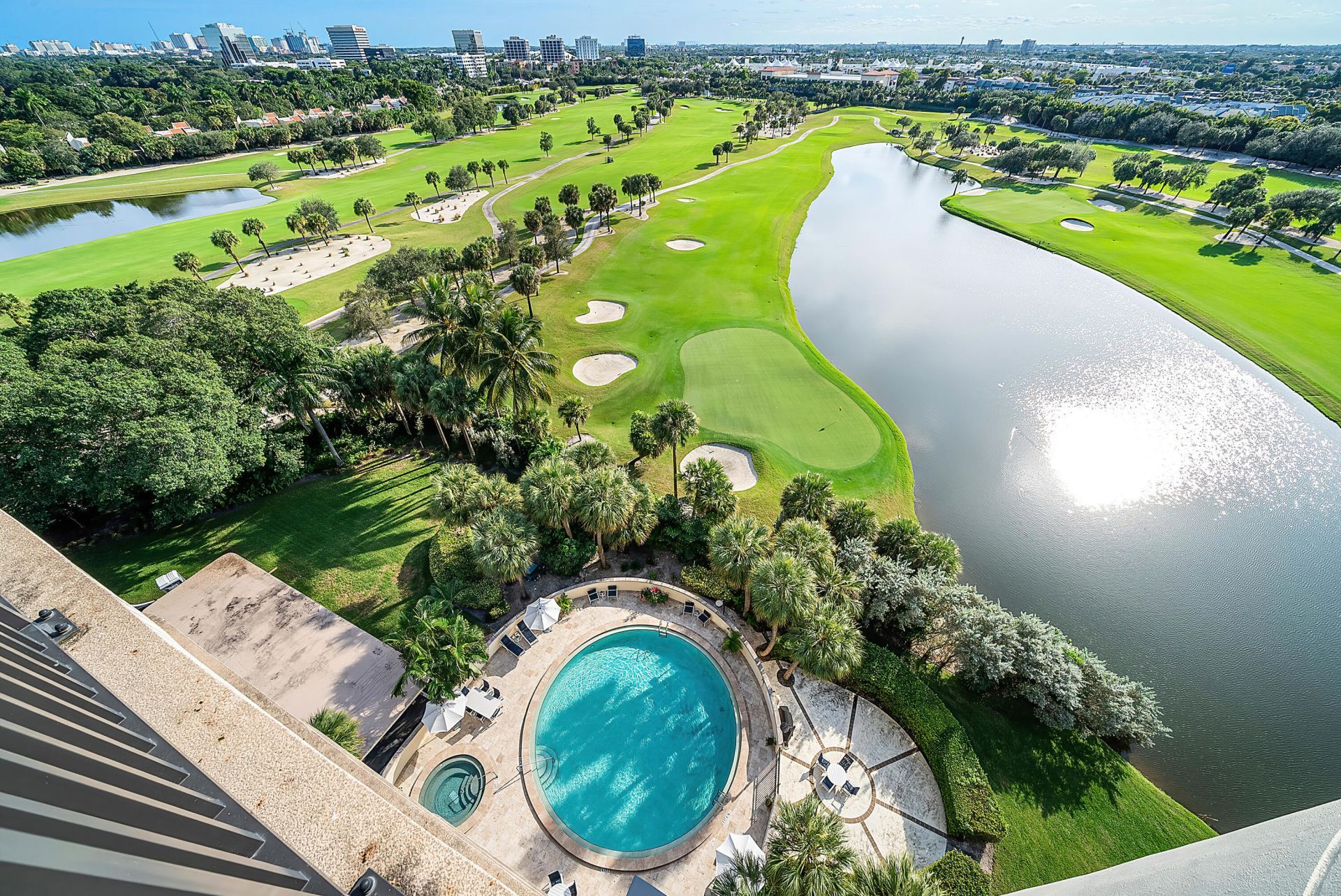 2427 Presidential Way, Unit 404, West Palm Beach, FL 33401 Photo