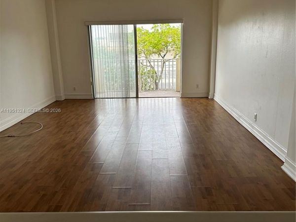 1455 N Treasure Dr, Unit 2C, North Bay Village, FL 33141