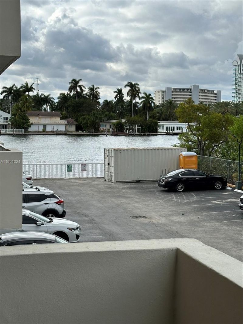 1455 N Treasure Dr, Unit 2C, North Bay Village, FL 33141 Photo