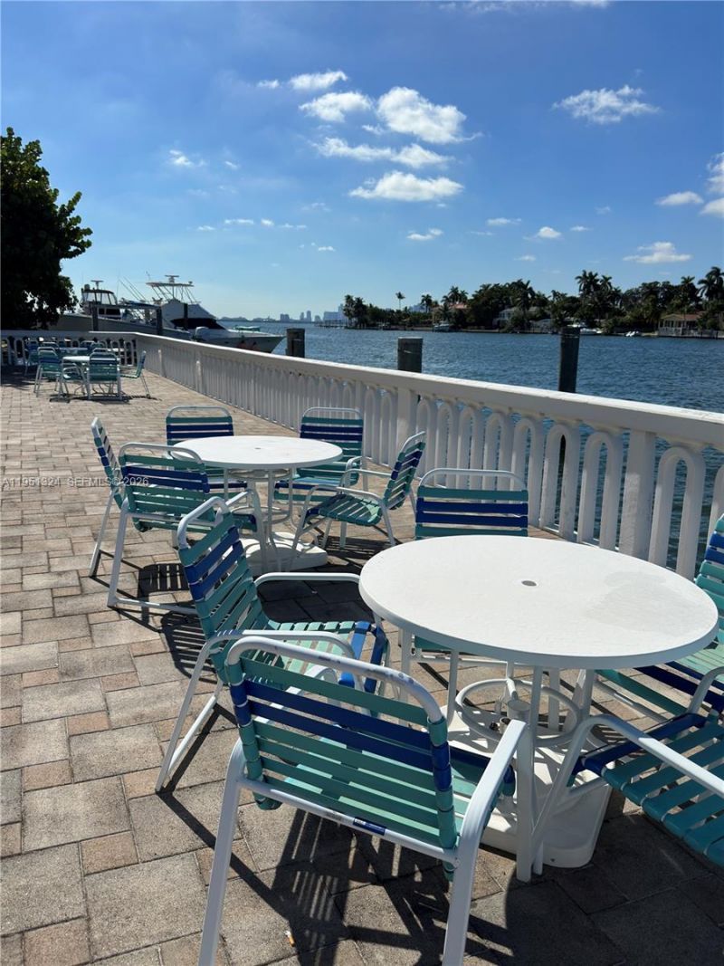 1455 N Treasure Dr, Unit 2C, North Bay Village, FL 33141 Photo