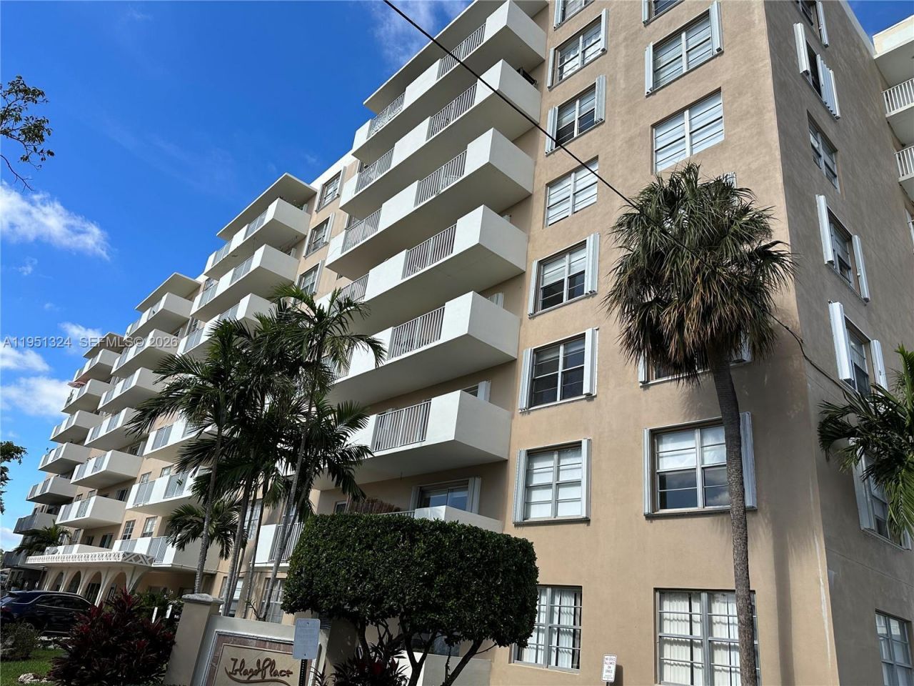 1455 N Treasure Dr, Unit 2C, North Bay Village, FL 33141 Photo