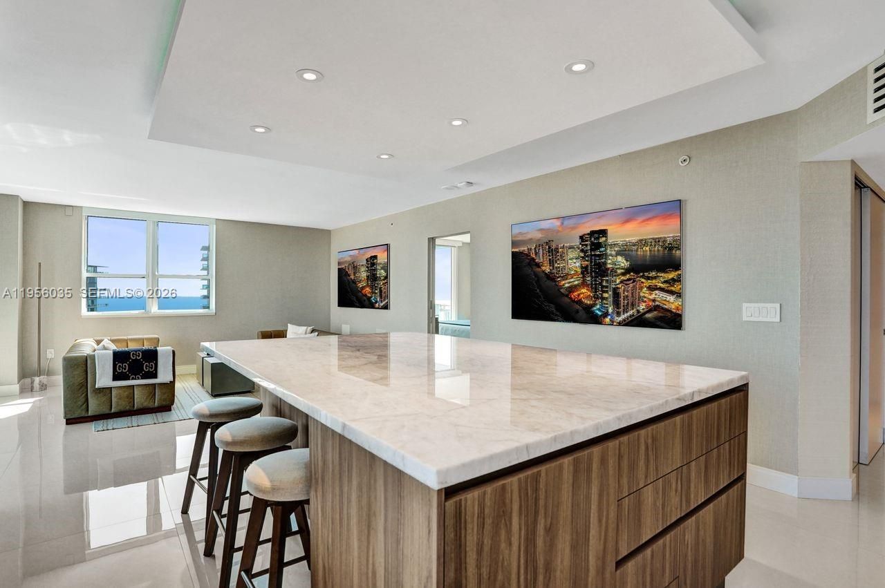 90 Alton Rd , Unit 2701, Miami Beach, FL 33139 Photo