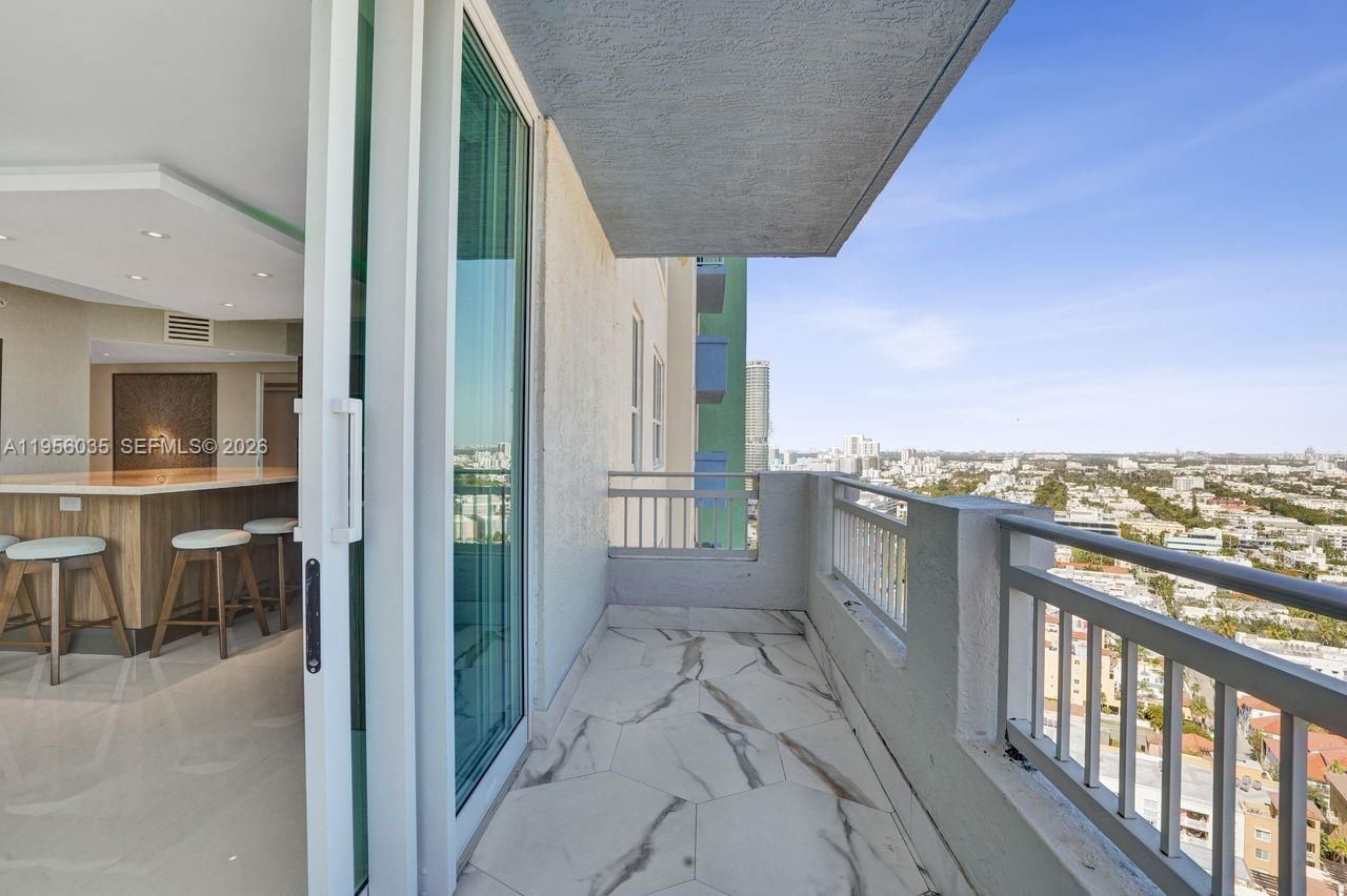 90 Alton Rd , Unit 2701, Miami Beach, FL 33139 Photo