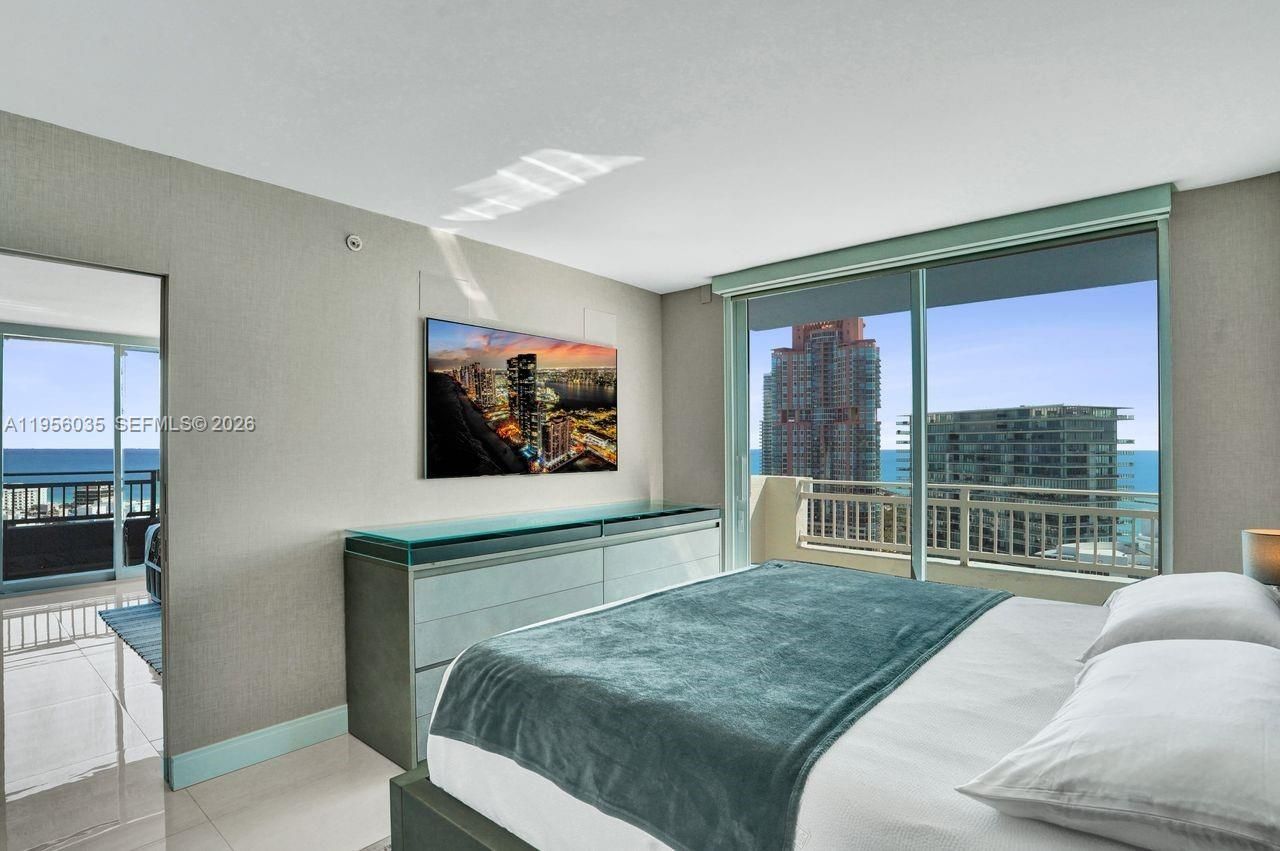 90 Alton Rd , Unit 2701, Miami Beach, FL 33139 Photo