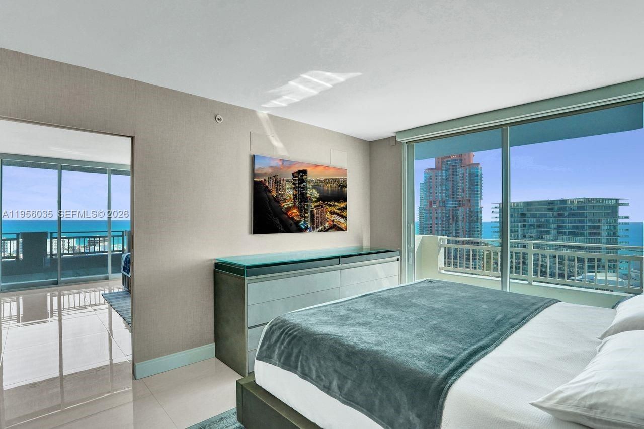 90 Alton Rd , Unit 2701, Miami Beach, FL 33139 Photo