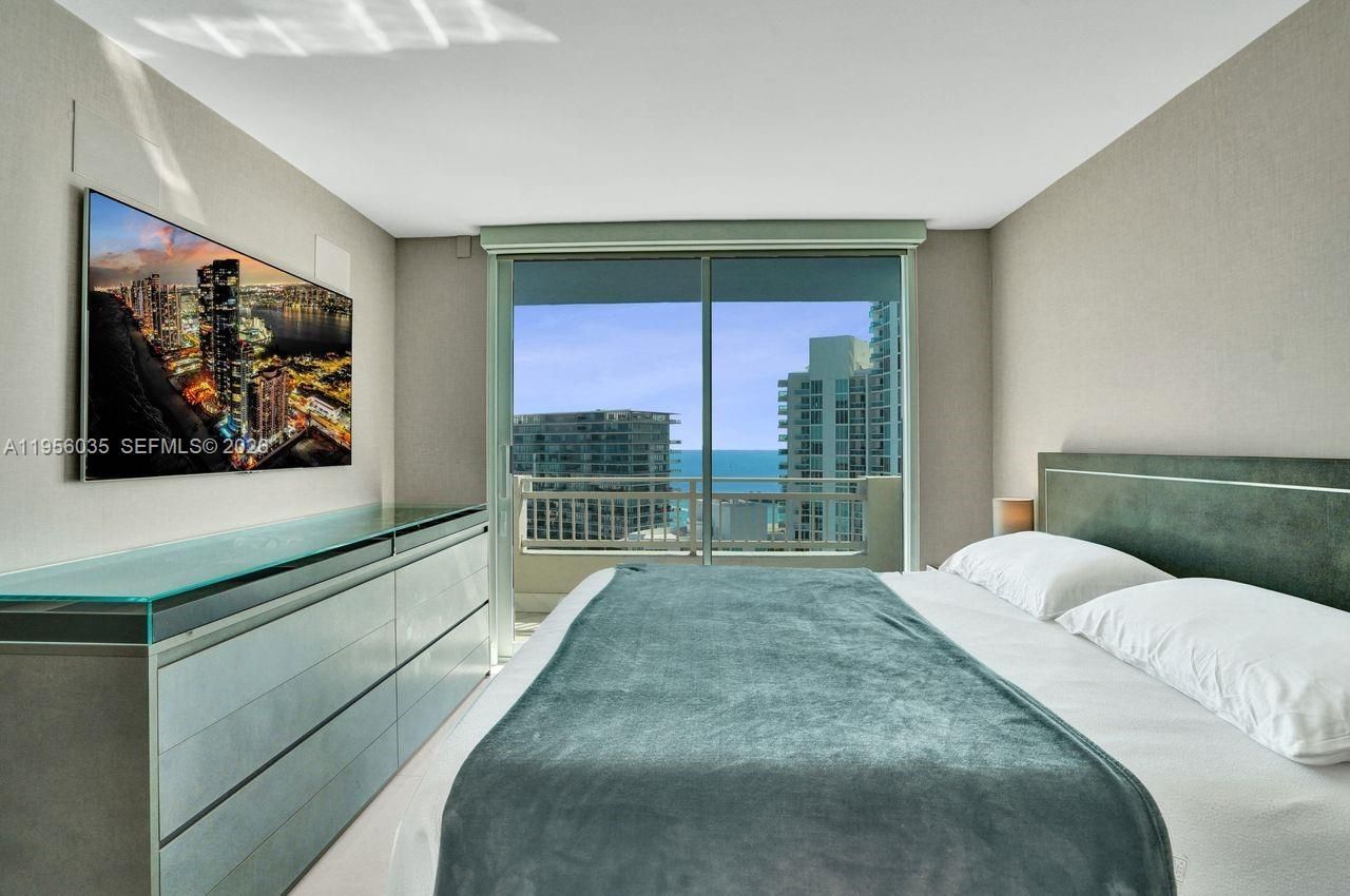 90 Alton Rd , Unit 2701, Miami Beach, FL 33139 Photo