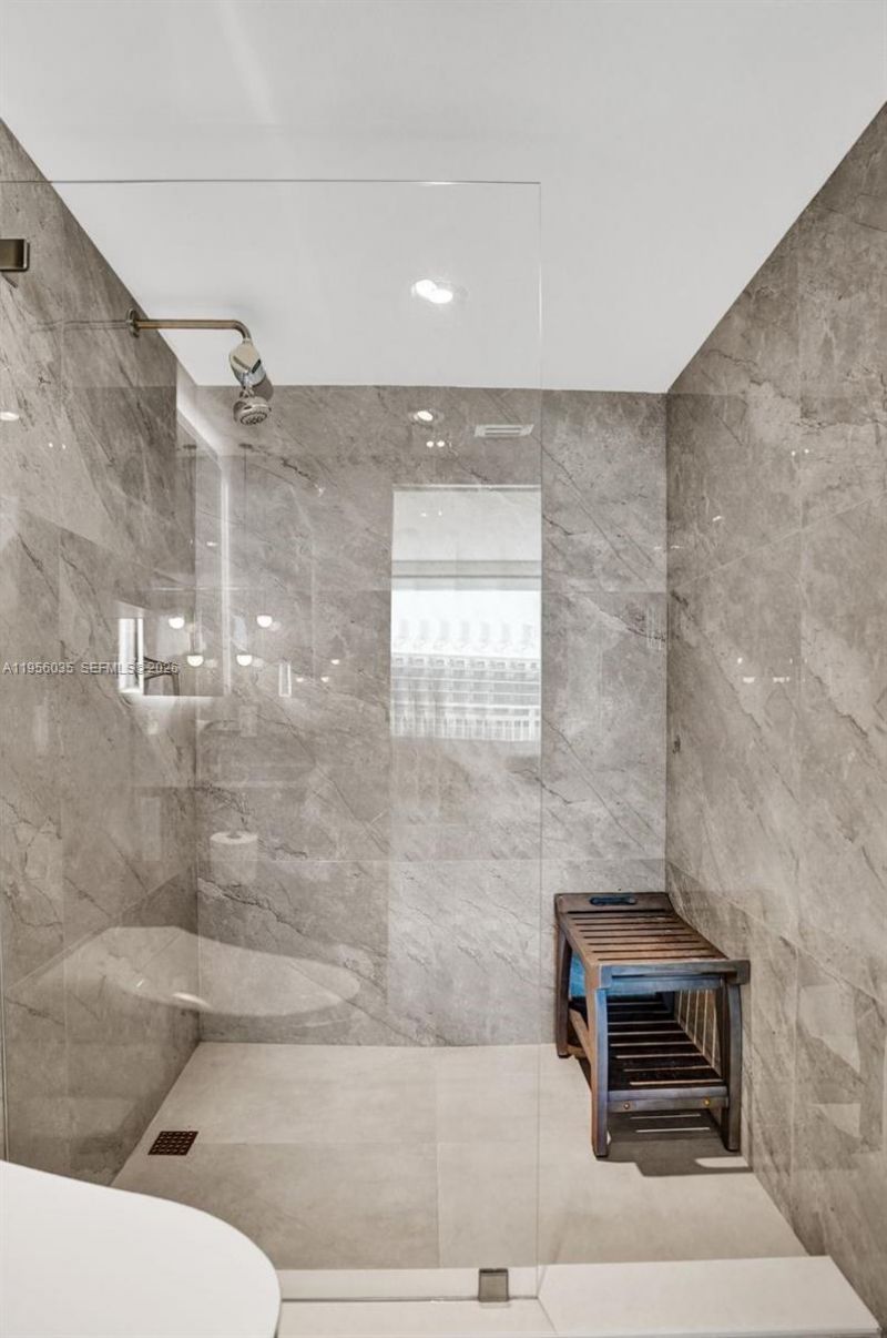 90 Alton Rd , Unit 2701, Miami Beach, FL 33139 Photo