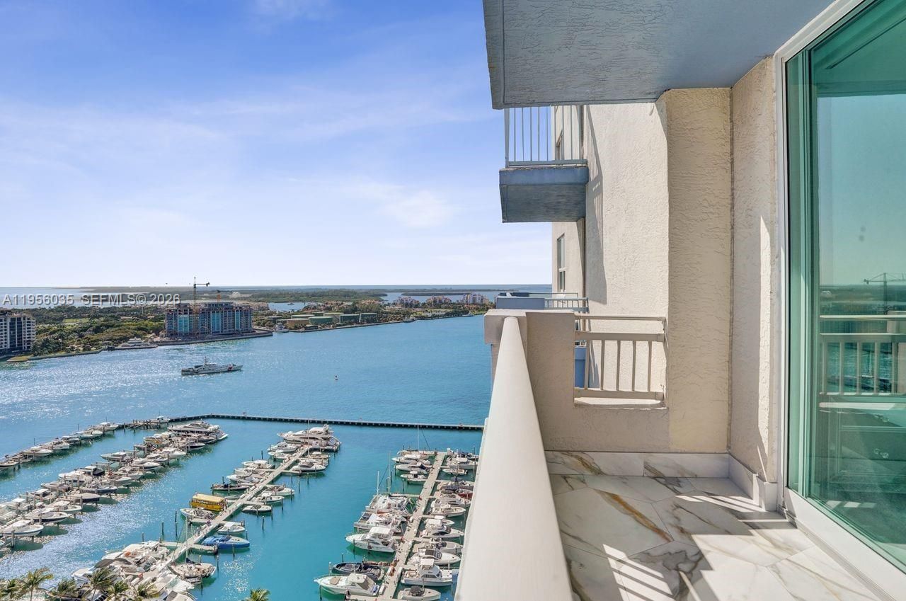 90 Alton Rd , Unit 2701, Miami Beach, FL 33139 Photo