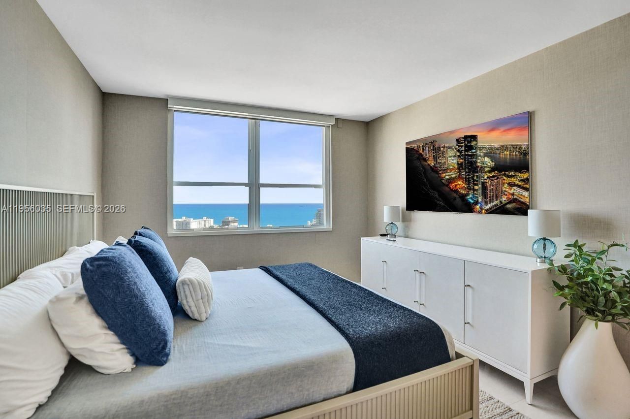 90 Alton Rd , Unit 2701, Miami Beach, FL 33139 Photo