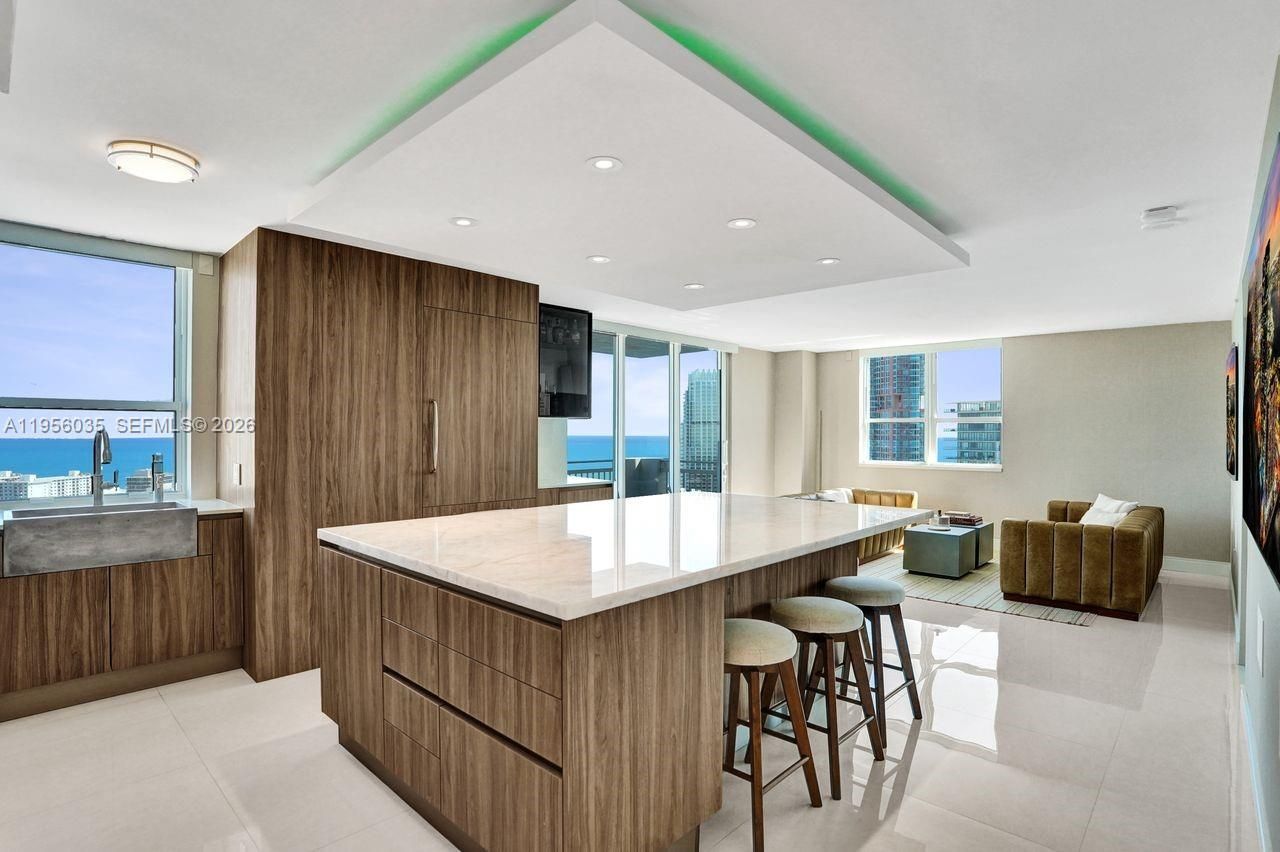90 Alton Rd , Unit 2701, Miami Beach, FL 33139 Photo