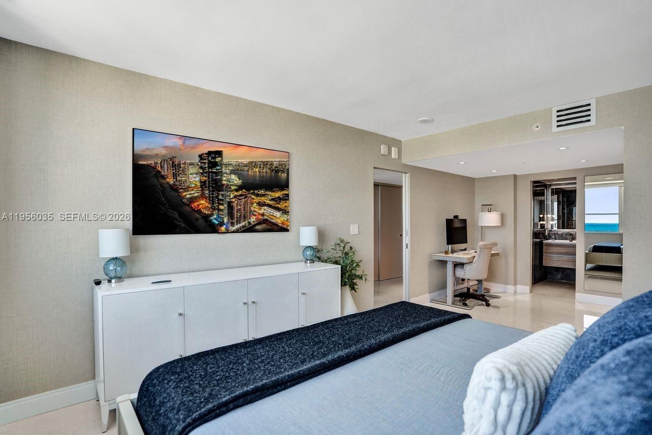 90 Alton Rd , Unit 2701, Miami Beach, FL 33139 Photo