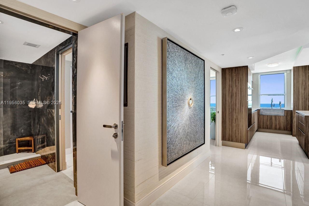 90 Alton Rd , Unit 2701, Miami Beach, FL 33139 Photo