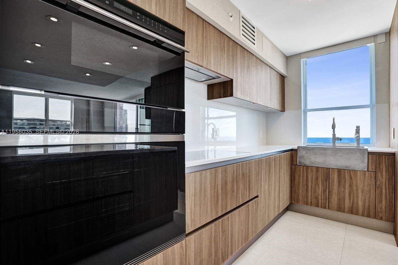 90 Alton Rd , Unit 2701, Miami Beach, FL 33139 Photo